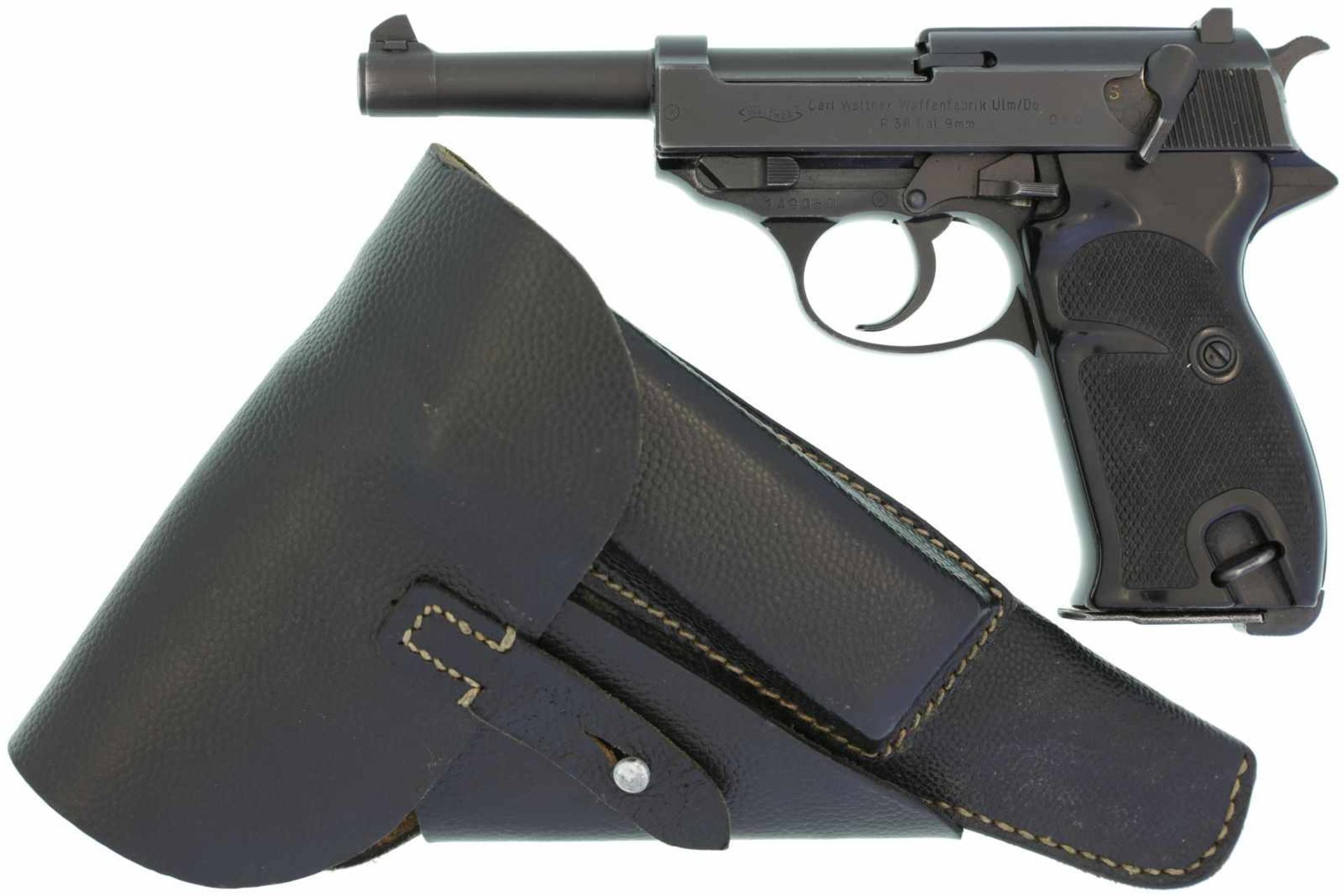 Pistole, Walther P38, Fertigung Ulm, Kal. 9mmP@ Eloxiertes schwarzes Leichtmetallgriffstück, DA-