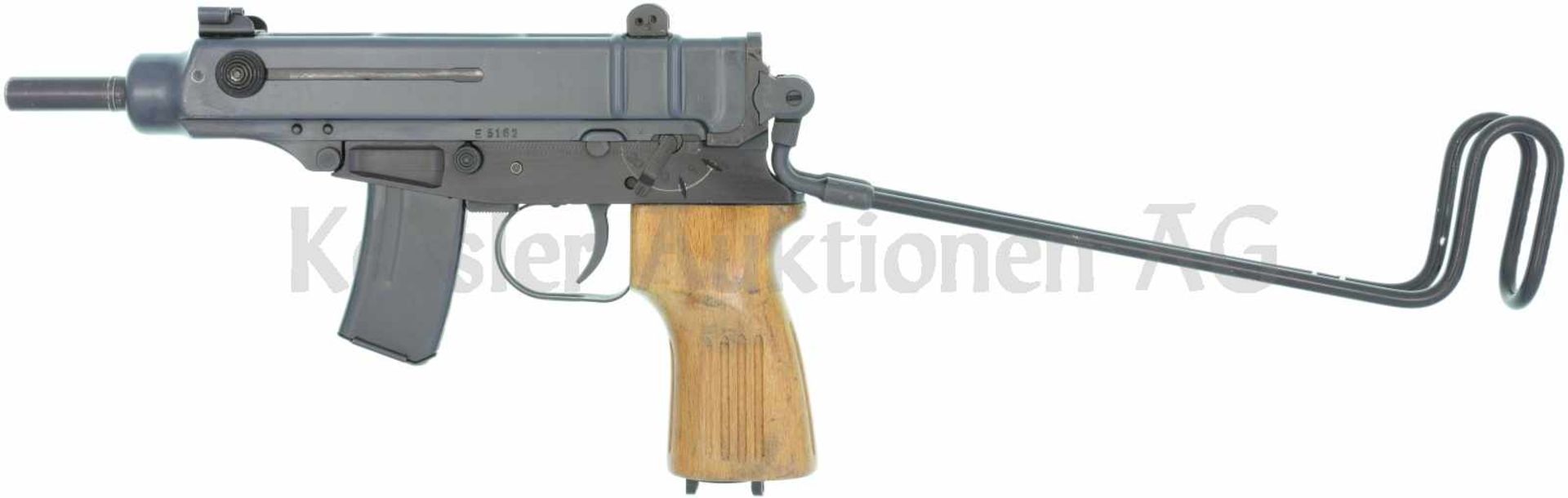 Klein Maschinenpistole, Scorpion VZ 61, Kal. 7.65mm LL 112mm, Abzuggehäuse aus gefrästem Stahl,