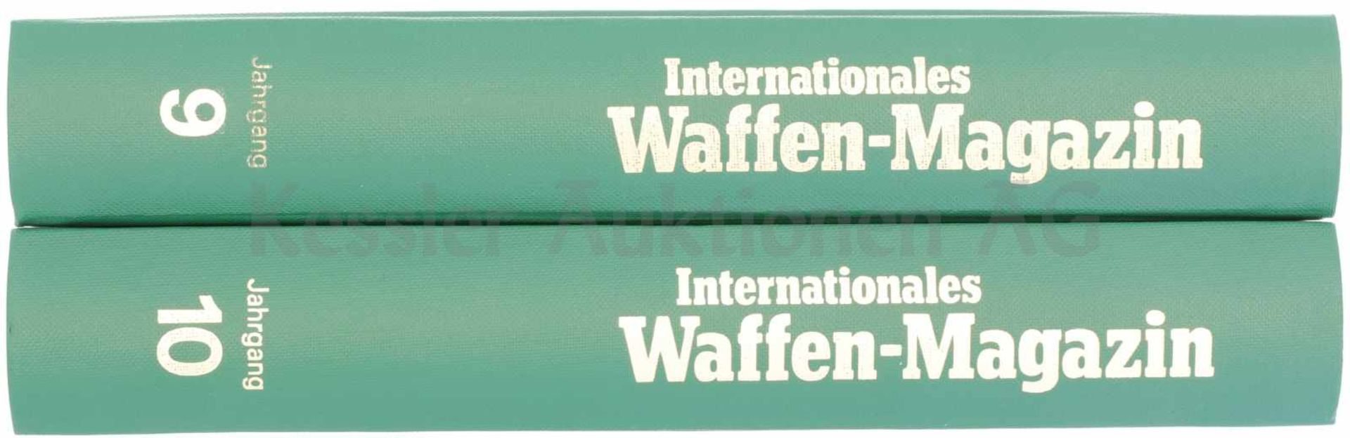 Konvolut von 20 Jahrgängen, in Büchern gebundenen "Internationales Waffenmagazin" Nr. 1 - Nr. 20,