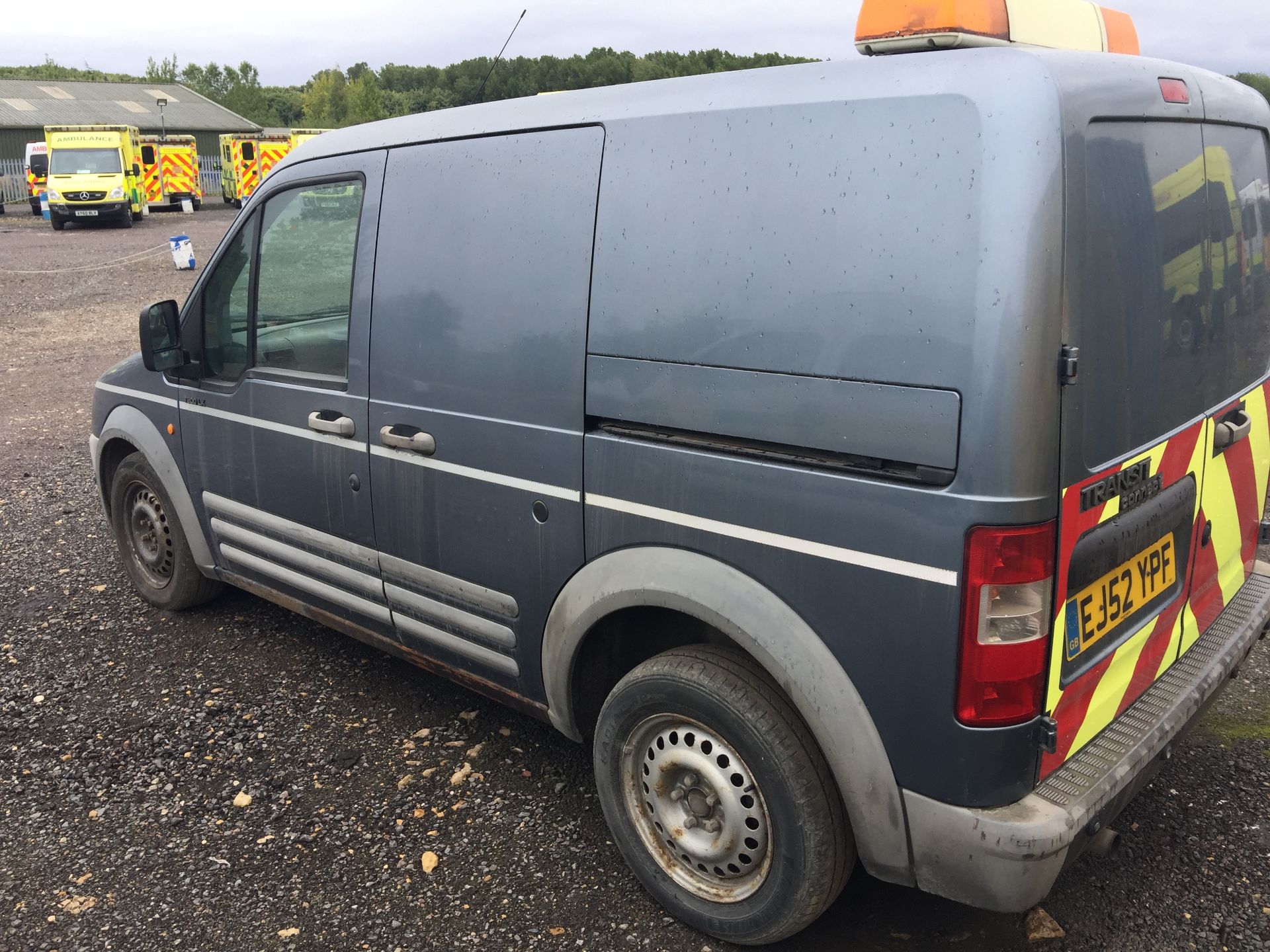 Ford Transit Connect T200LX diesel panel van, registration No EJ52 YPF, recorded miles unknown, date - Bild 5 aus 5