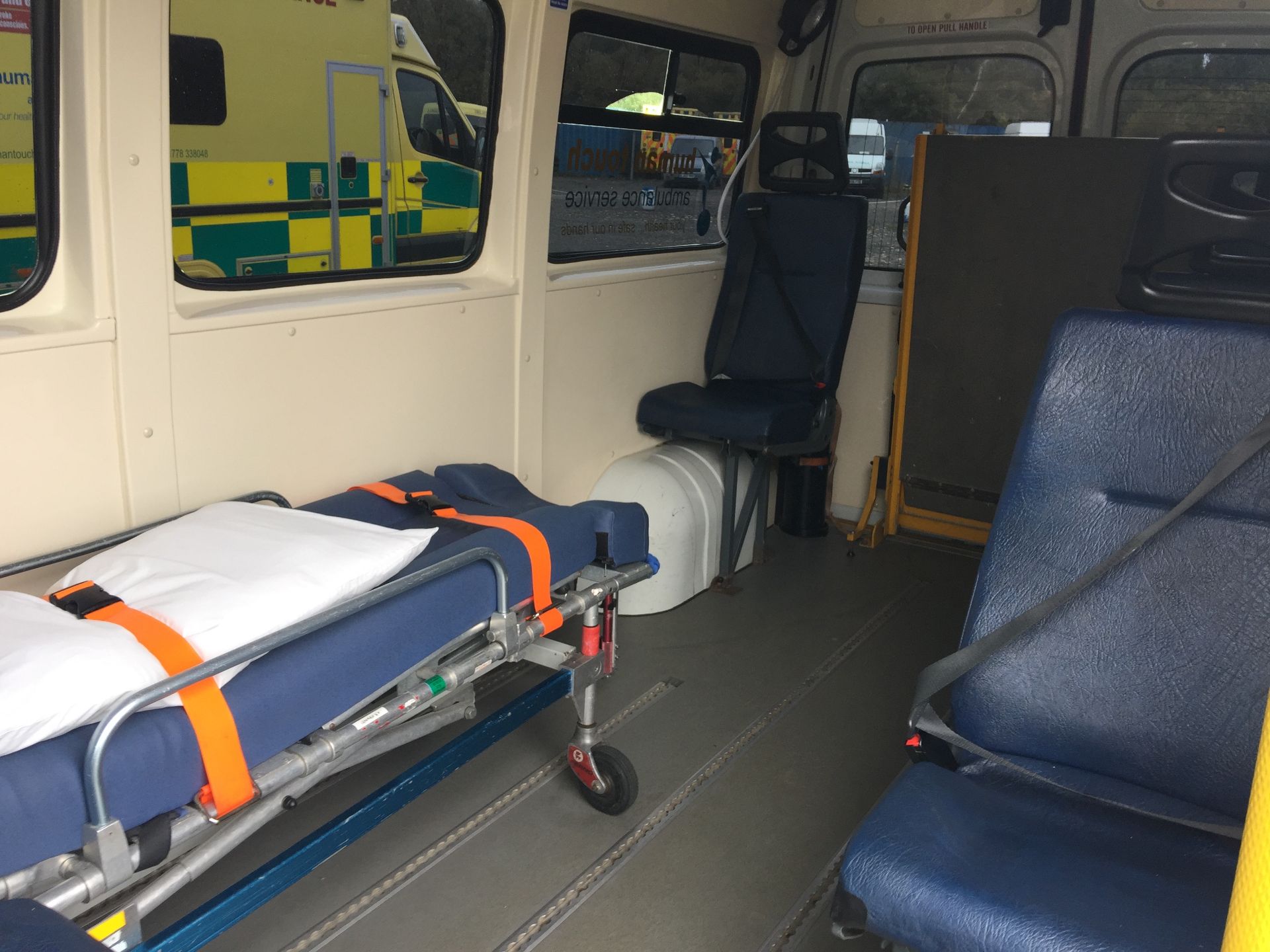 Renault Master standard body patient transfer ambulance Registration NoGN05 SXD, recorded miles - Image 6 of 7