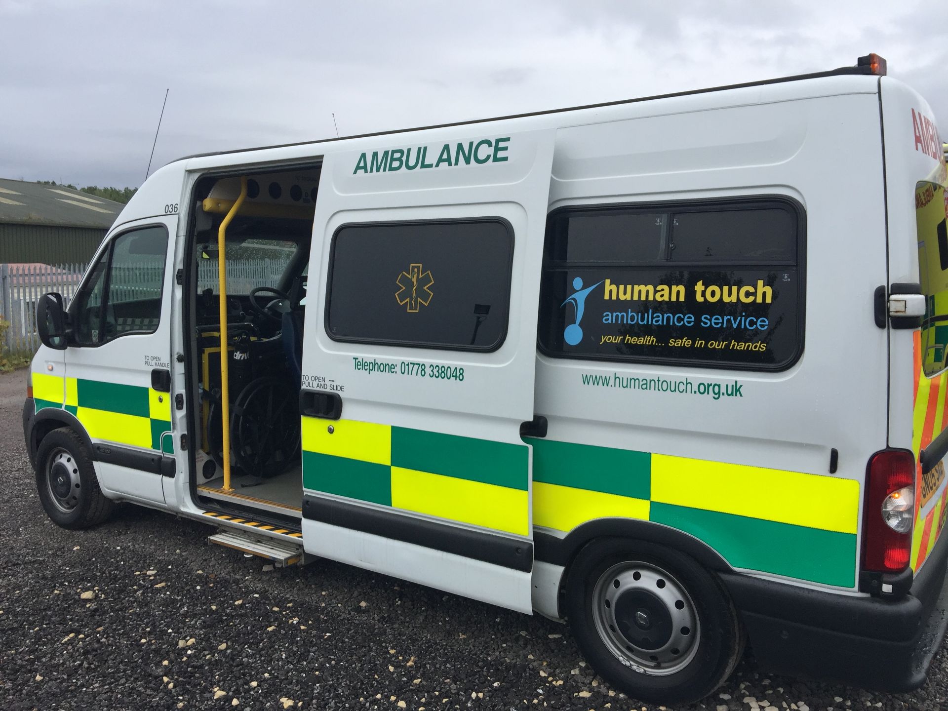 Renault Master standard body patient transfer ambulance Registration NoGN05 SXD, recorded miles - Image 4 of 7