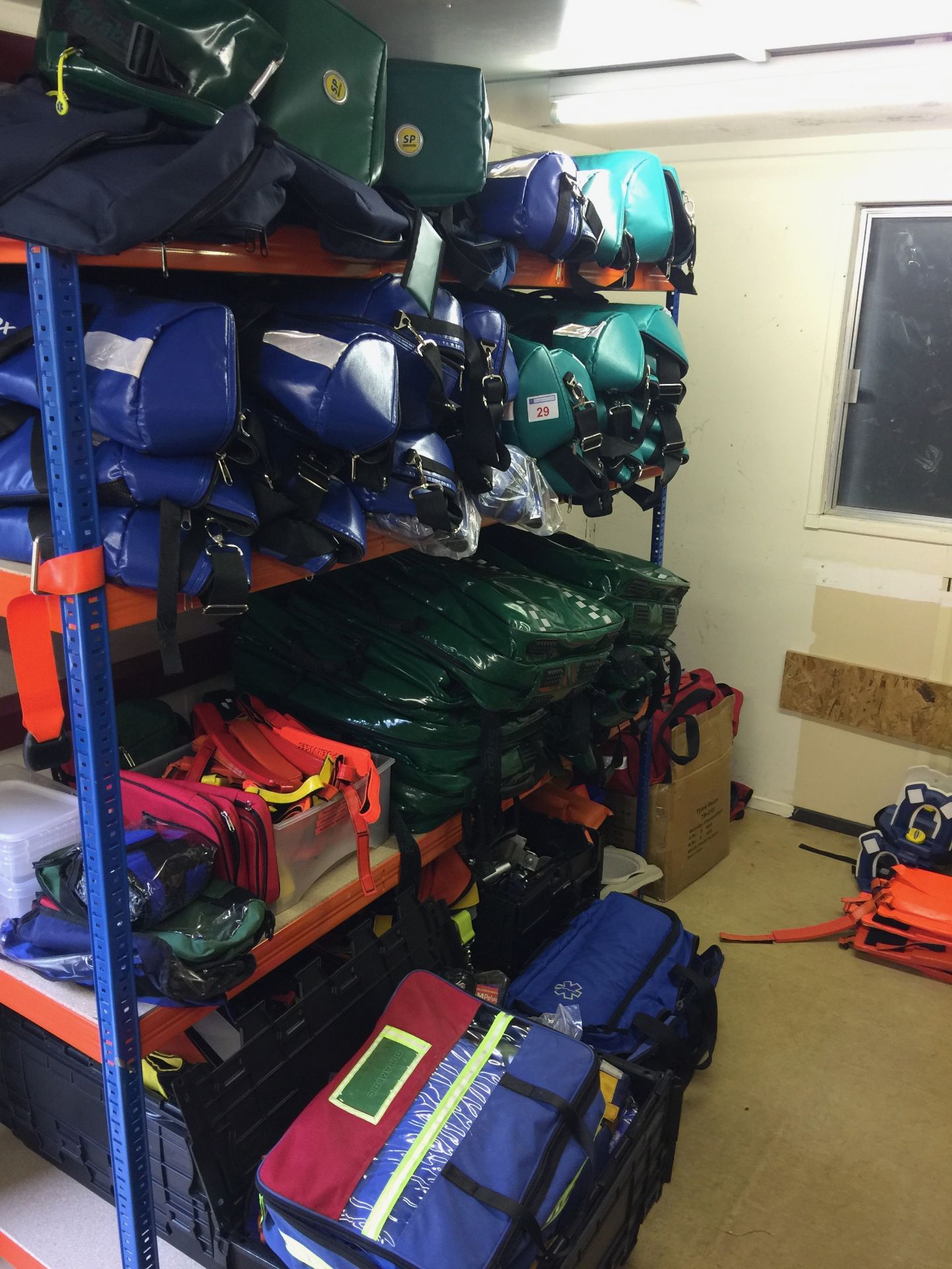 Contents to single bay rack mainly assorted Paramedic, Oxygen, Entonox and medical bags (rack not