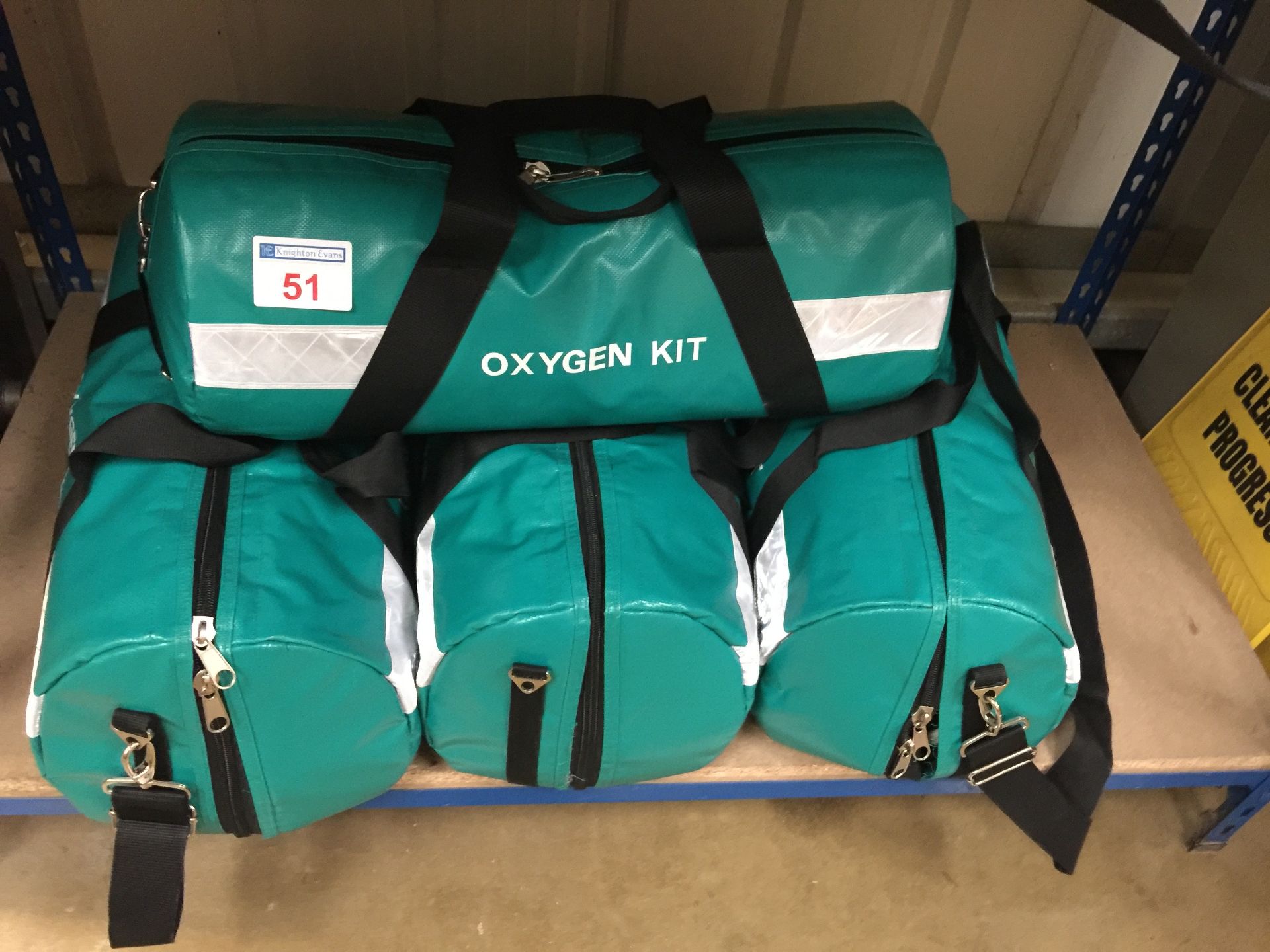 4 Paramedic Oxygen kits