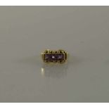 Damenring, Gelbgold 585 mit 3 Amethysten, um 1930, RG 18mm