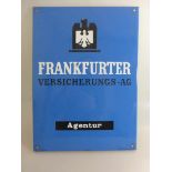 Frankfurter Versicherungs-AG, blauweisses leicht gewölbtes Emailleschild des Münchner Emaillierwerk,