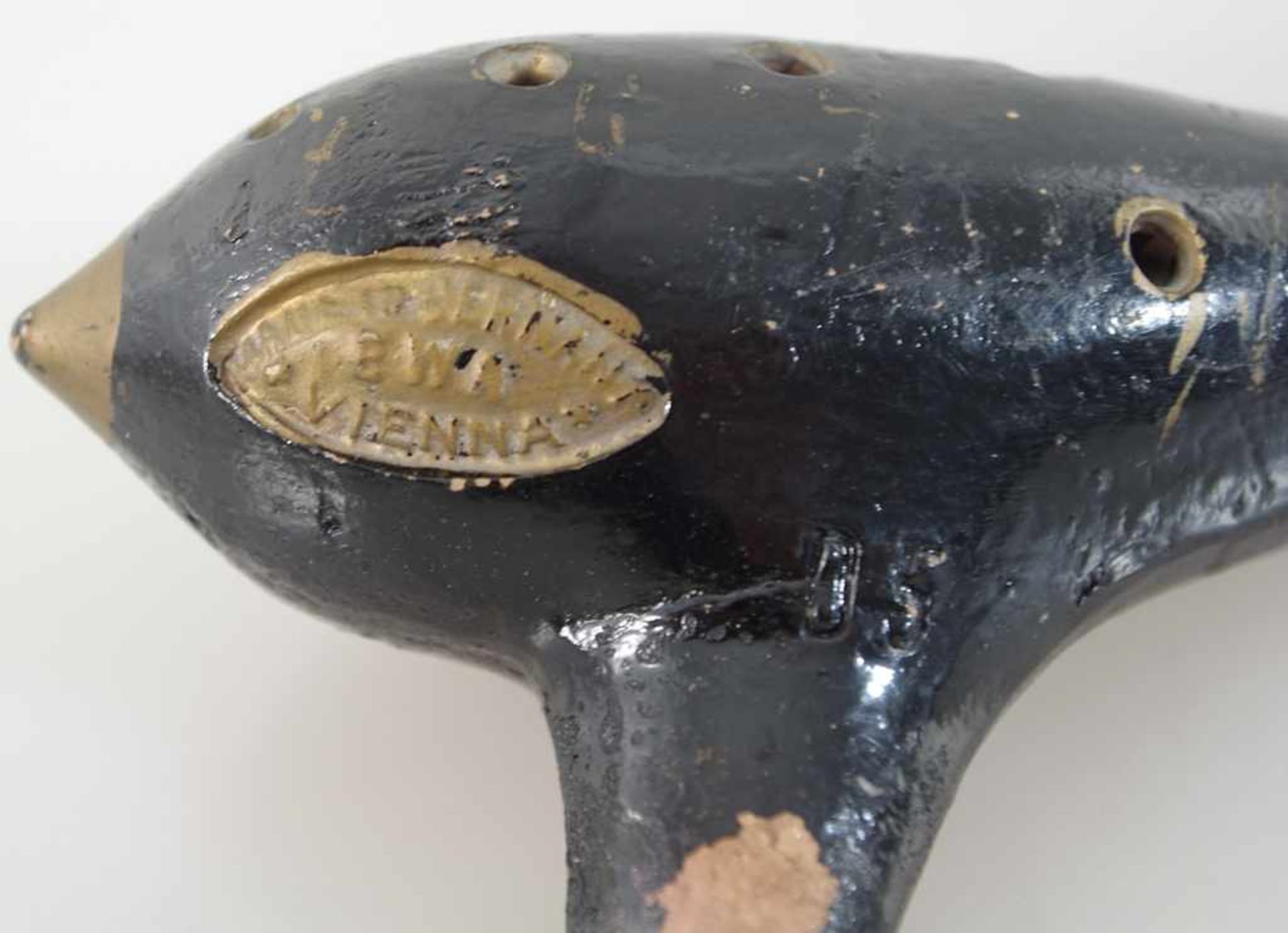 Ocarina (Gefäßflöte), Tonkorpus, gem. Made in Germany EWA Vienna, Gebrauchsspuren, l. ca. 14cm - Image 2 of 2