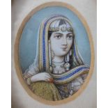 Miniatur Persien, wohl um 1900, Lupenmalerei auf Bein, Halbportrait einer jungen Dame mit