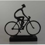 Skulptur "Radfahrer", 20.Jh., wohl Bronze, h. 23,5cm o. Sockel