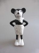 Mickey Mouse um 1930, Keramikfigur, min. best., h. 10,5cm