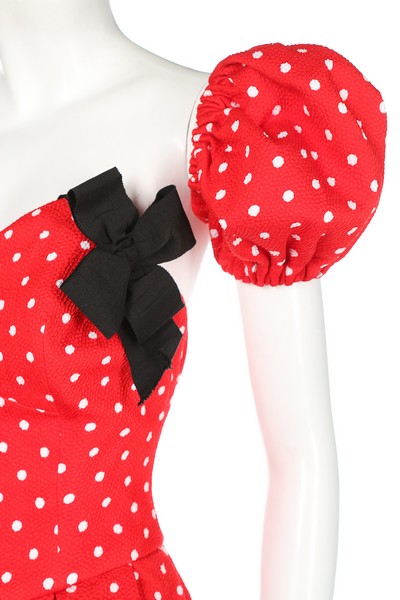 A Christian Lacroix red polka dot cotton mini dress, late 1980s, Luxe labelled and size 42, - Bild 4 aus 6