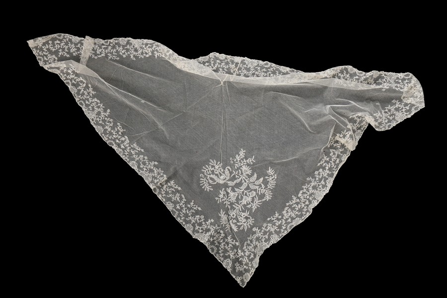 A good group of whiteworked and lace accessories, 1800-1830, - Image 7 of 8