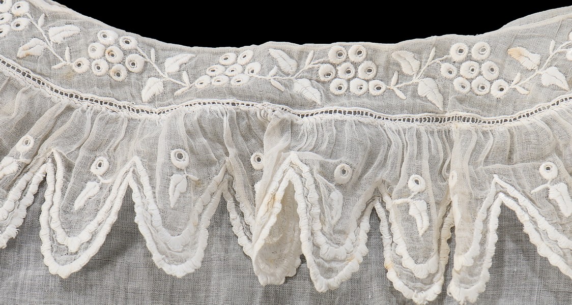 A good group of whiteworked and lace accessories, 1800-1830,