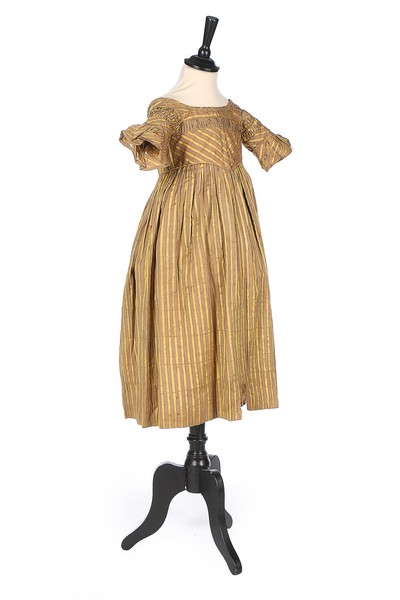 A striped satin girl's dress, late 1830s, with high V-shaped waistline, - Image 2 of 8