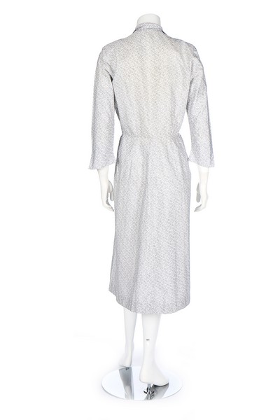 A Horrockses printed white cotton commemorative coronation dress, 1953, labelled, - Bild 3 aus 7