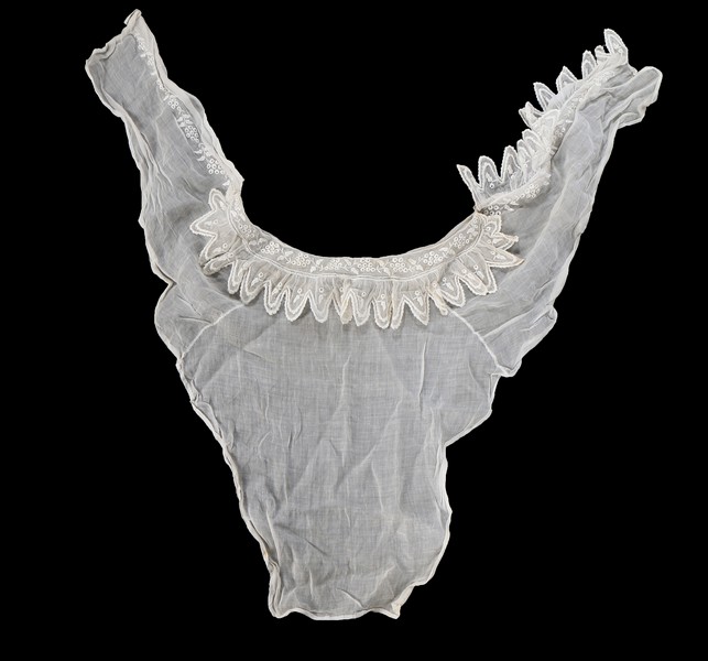 A good group of whiteworked and lace accessories, 1800-1830, - Image 2 of 8