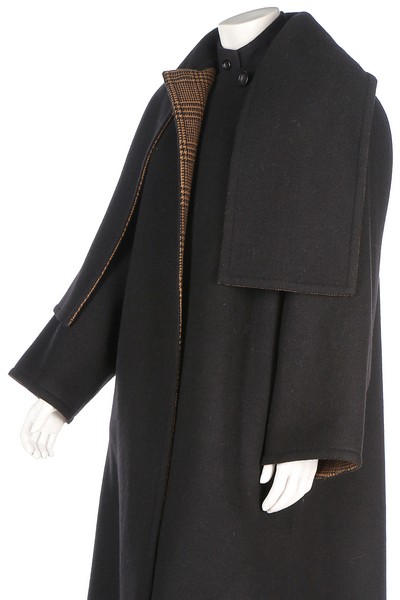 A Marc Bohan for Christian Dior beige wool coat, circa 1975, black Paris label numbered, tie-belt, - Image 7 of 8