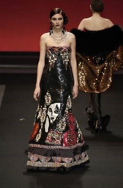 A magnificent Jean-Louis Scherrer by Stephane Rolland sequined and embroidered ball gown, - Image 9 of 9