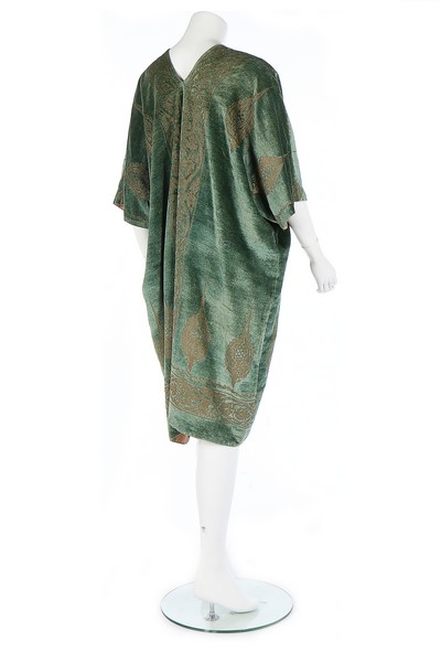 A Mariano Fortuny stencilled green velvet jacket, circa 1920, - Image 2 of 7