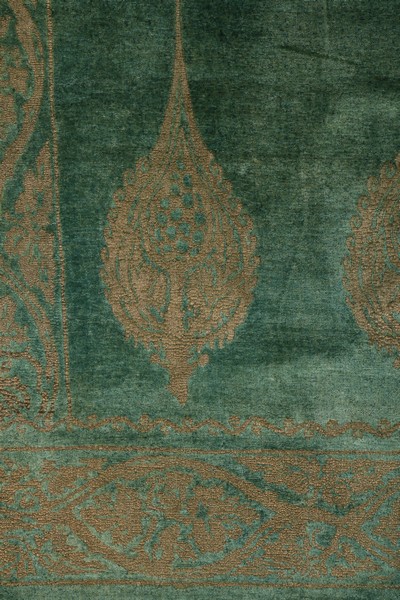 A Mariano Fortuny stencilled green velvet jacket, circa 1920, - Image 4 of 7