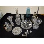 Mixed tray lot of Glass items