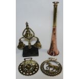 COPPER/BRASS HUNTING HORN, HORSE BELL SWINGER & 2 HORSE BRASSES