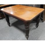 MAHOGANY VICTORIAN DINING TABLE 33'X46'