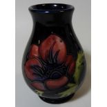 MOORCROFT VASE ON BLUE GROUND ANEMONE PATTERN 3.75'H