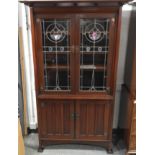 ARTS & CRAFTS MAHOGANY BOOKCASE CABINET WITH STAINED GLASS LEADED LIGHT DOORS