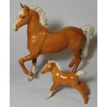 2 BESWICK PALOMINO STRETCHED FOAL + PRANCING ARAB HORSE