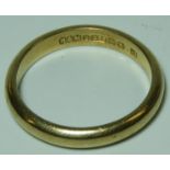 9CT GOLD WEDDING BAND 3.15G