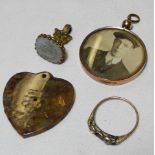 HEART, PICTURE & SEAL PENDANTS & SCRAP RING (4)