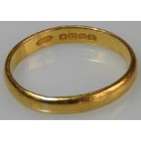 22CT GOLD BAND RING 3.57g