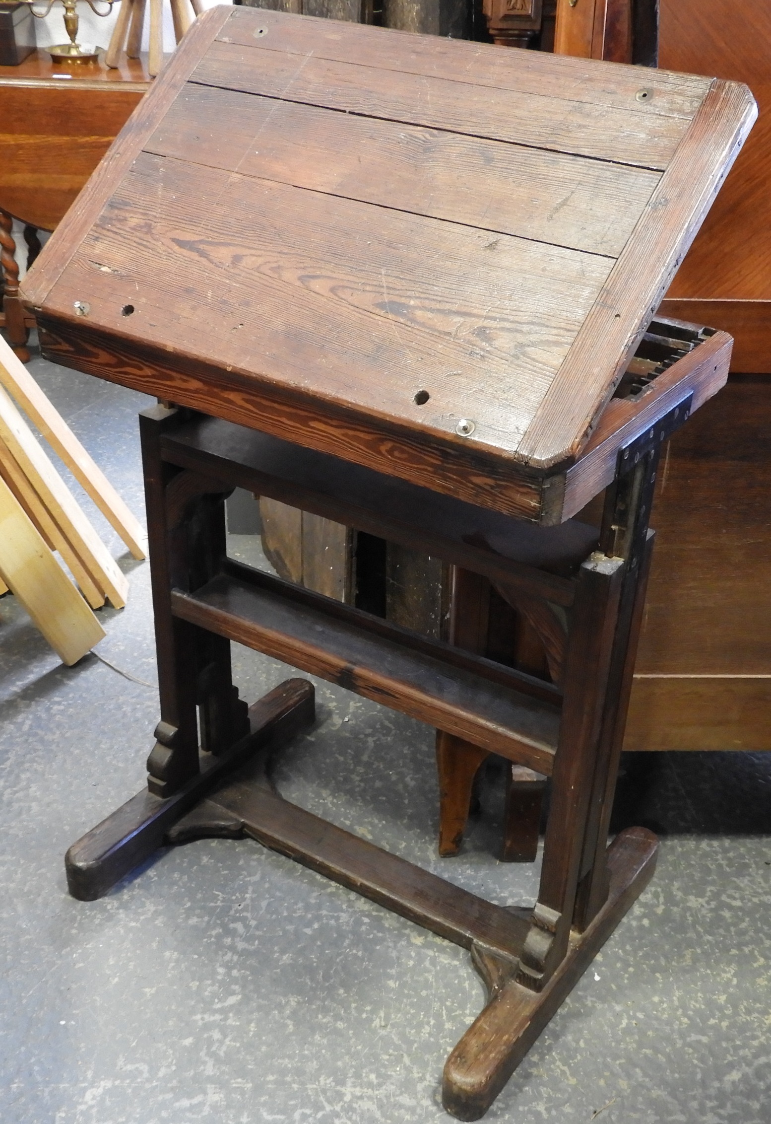 PITCH PINE ARTISTS EASEL DESK