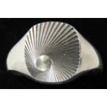 GENTS SILVER SIGNET RING 8.5g