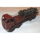 DINKY SUPERTOY FODEN FLAT BED CHAIN LORRY WITH 8 WOODEN BARRELS
