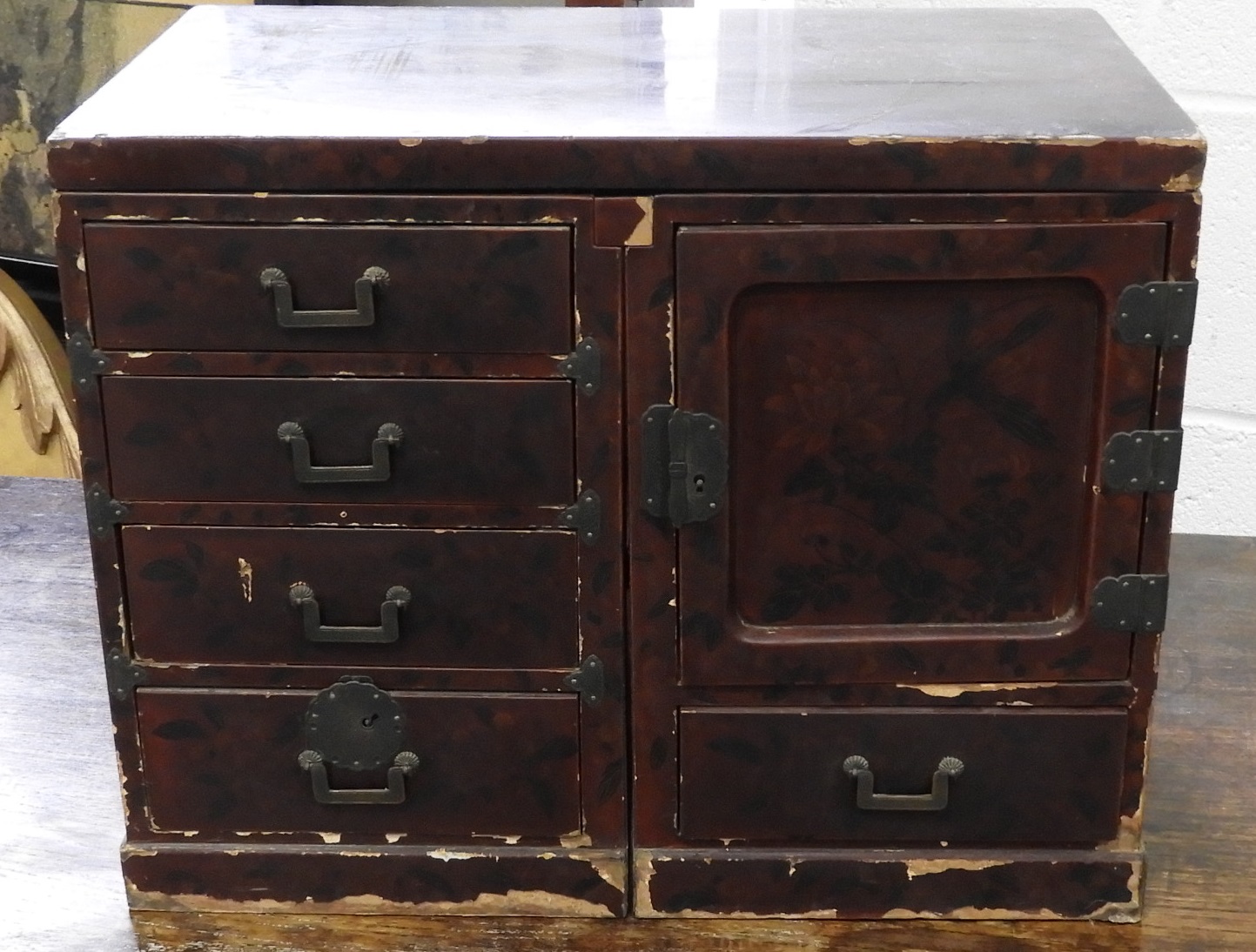 LACQUER TABLE BOX 16.5'X10'X12.5'