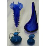 4 PCES BLUE GLASSWARE