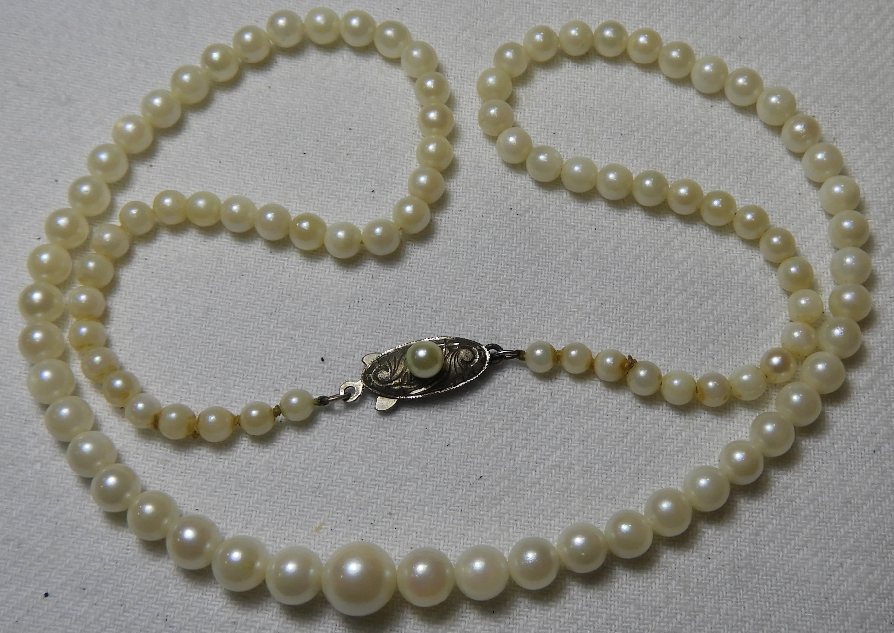 SAKATA CULTURED PEARL NECKLACE WITH SILVER CLASP