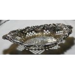 SILVER TRINKET DISH CHESTER 1905 30.24G