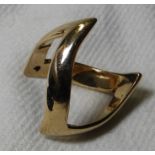 9CT GOLD WISHBONE RING 5.12G