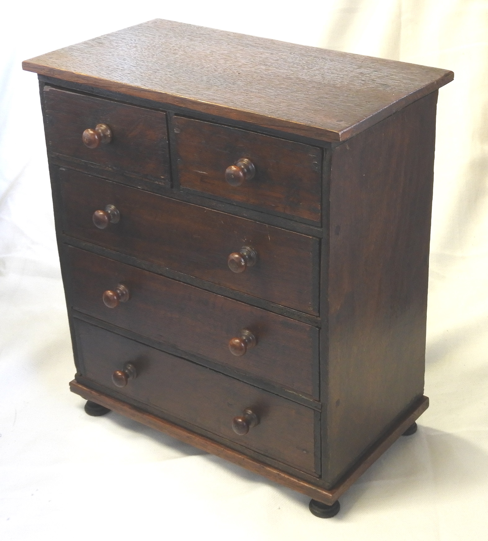 APPRENTICE CHEST OF DRAWERS 10.5'X9.5'