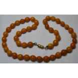 AMBER BEAD NECKLACE 18'L BEAD SIZE 3/8' weight 18.52g