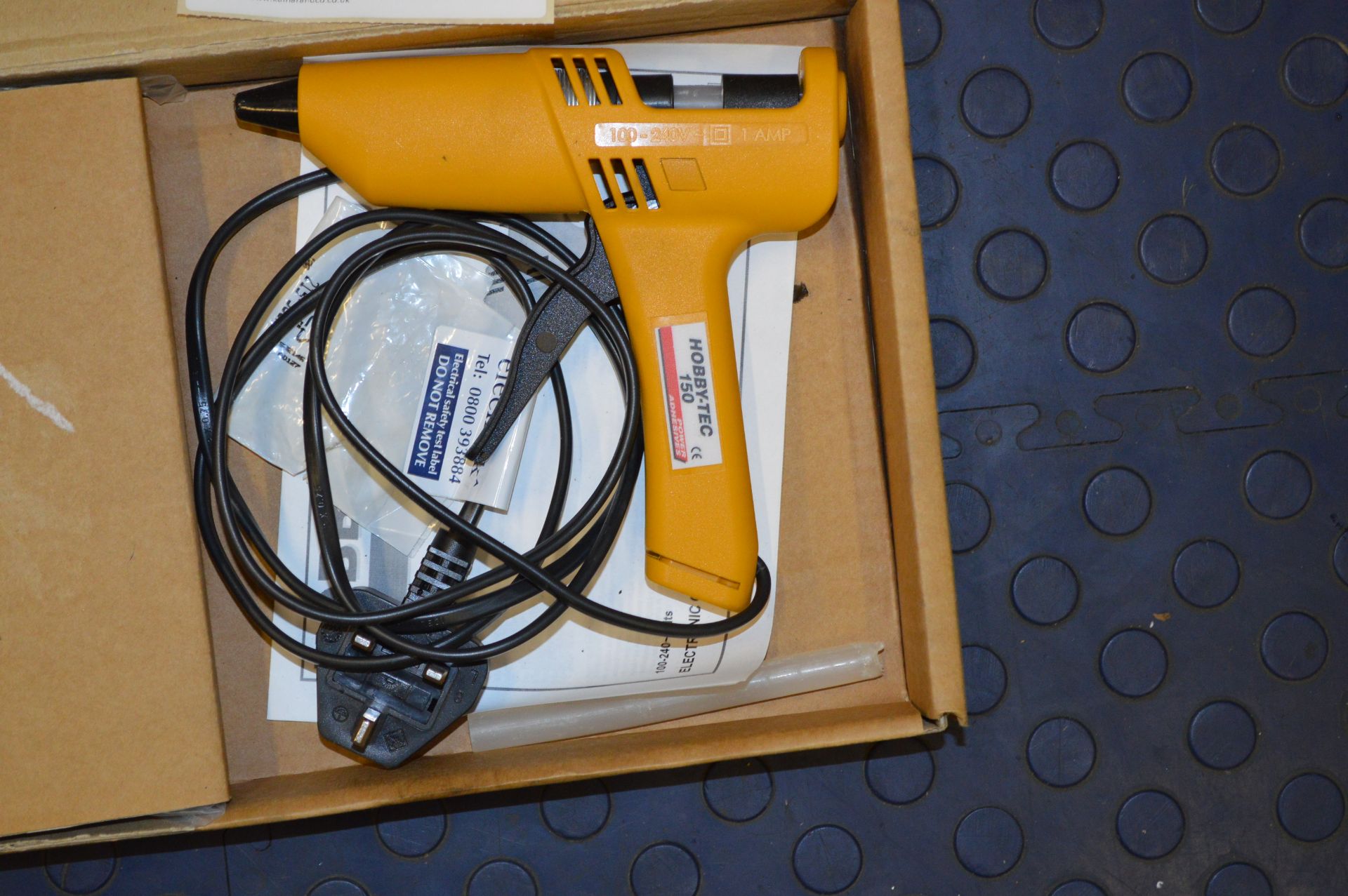 Hobby Tec 150 Electronic Glue Gun withClear and Block Glue Sticks(please note: this item is - Image 2 of 5