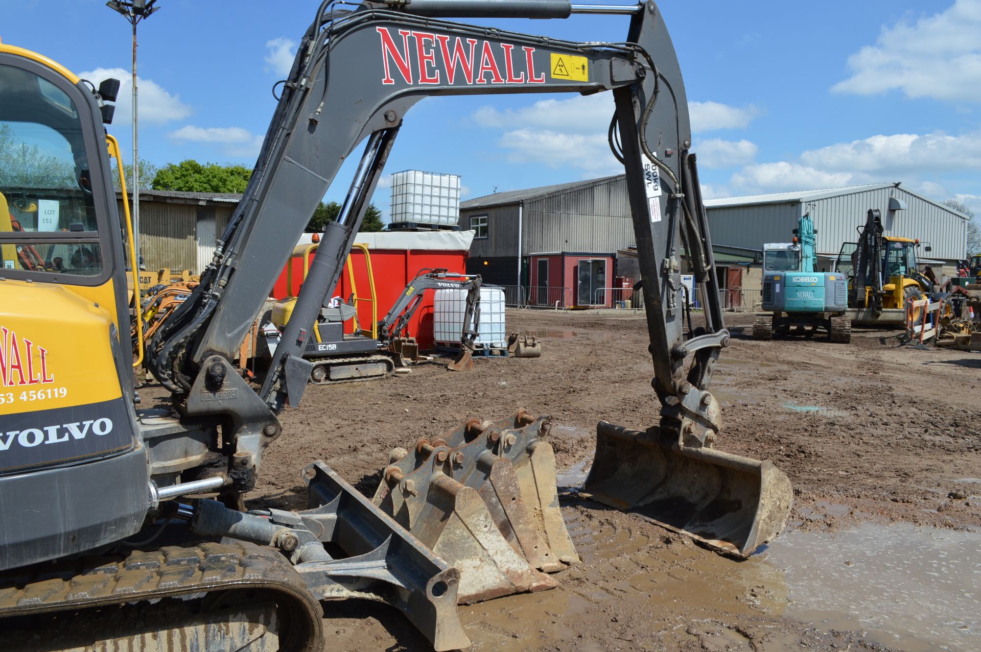 Volvo ECR58D Excavator (2014) - Image 14 of 32