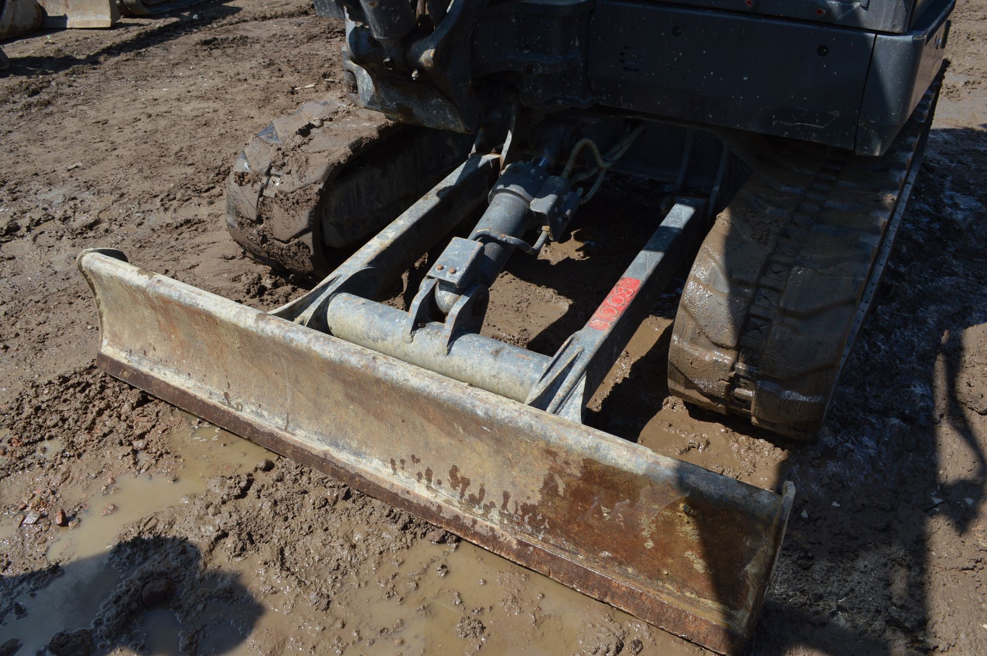 Volvo ECR58D Excavator with 4 Buckets (2014) - Image 16 of 32