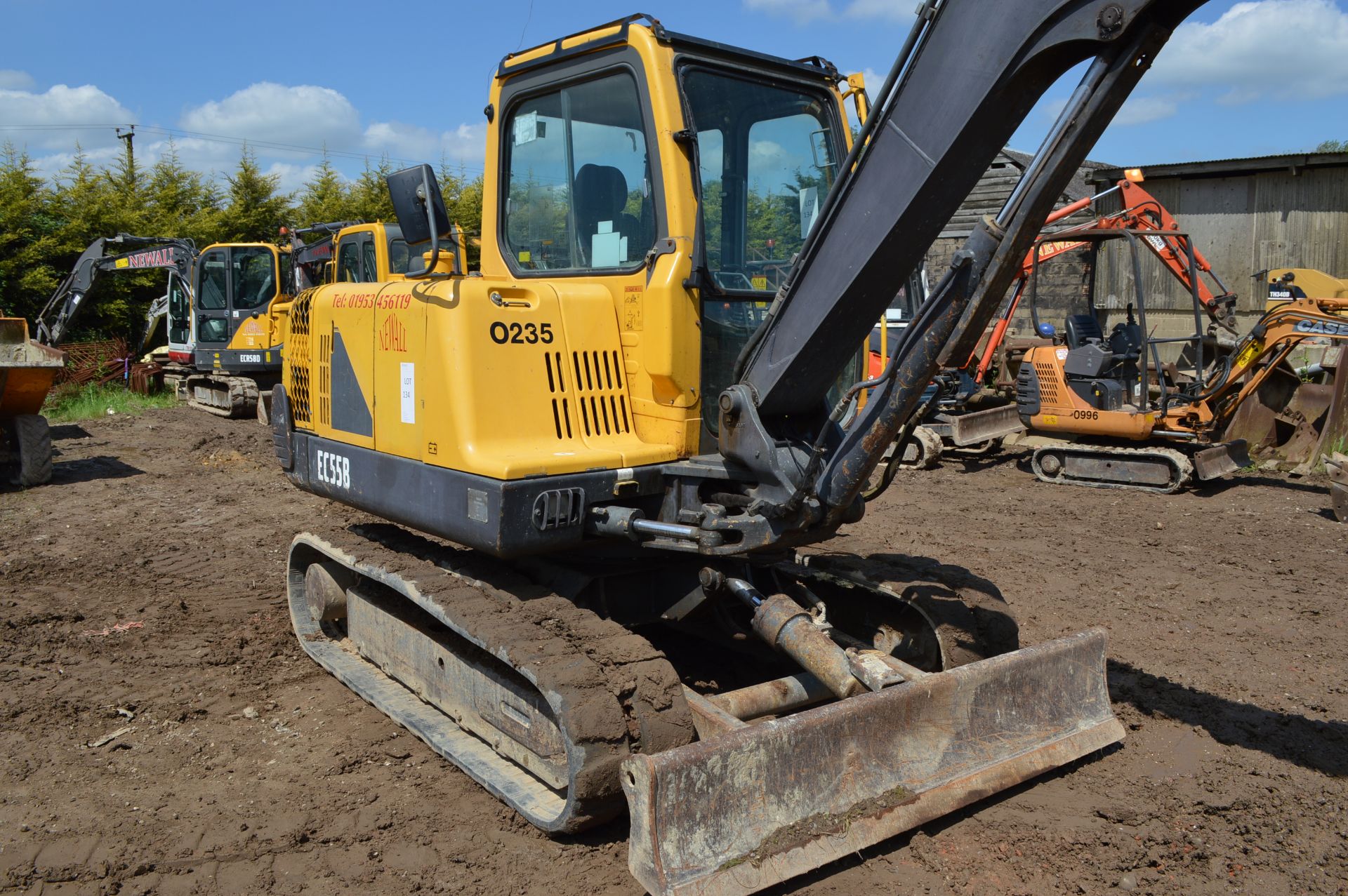 Volvo 5t Rubber Tracked Excavator with Blade, Quic - Image 19 of 37