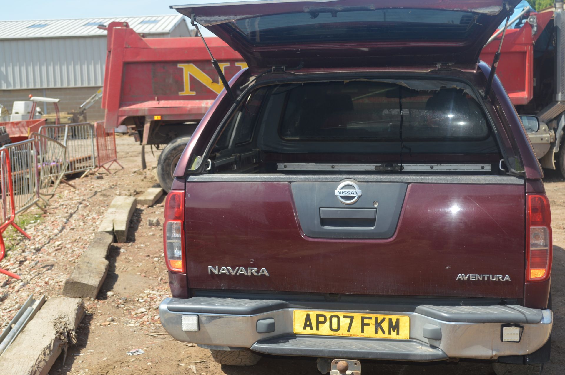 Nissan Navara Double Cab Aventura Pick-Up, 6 Speed - Image 10 of 16