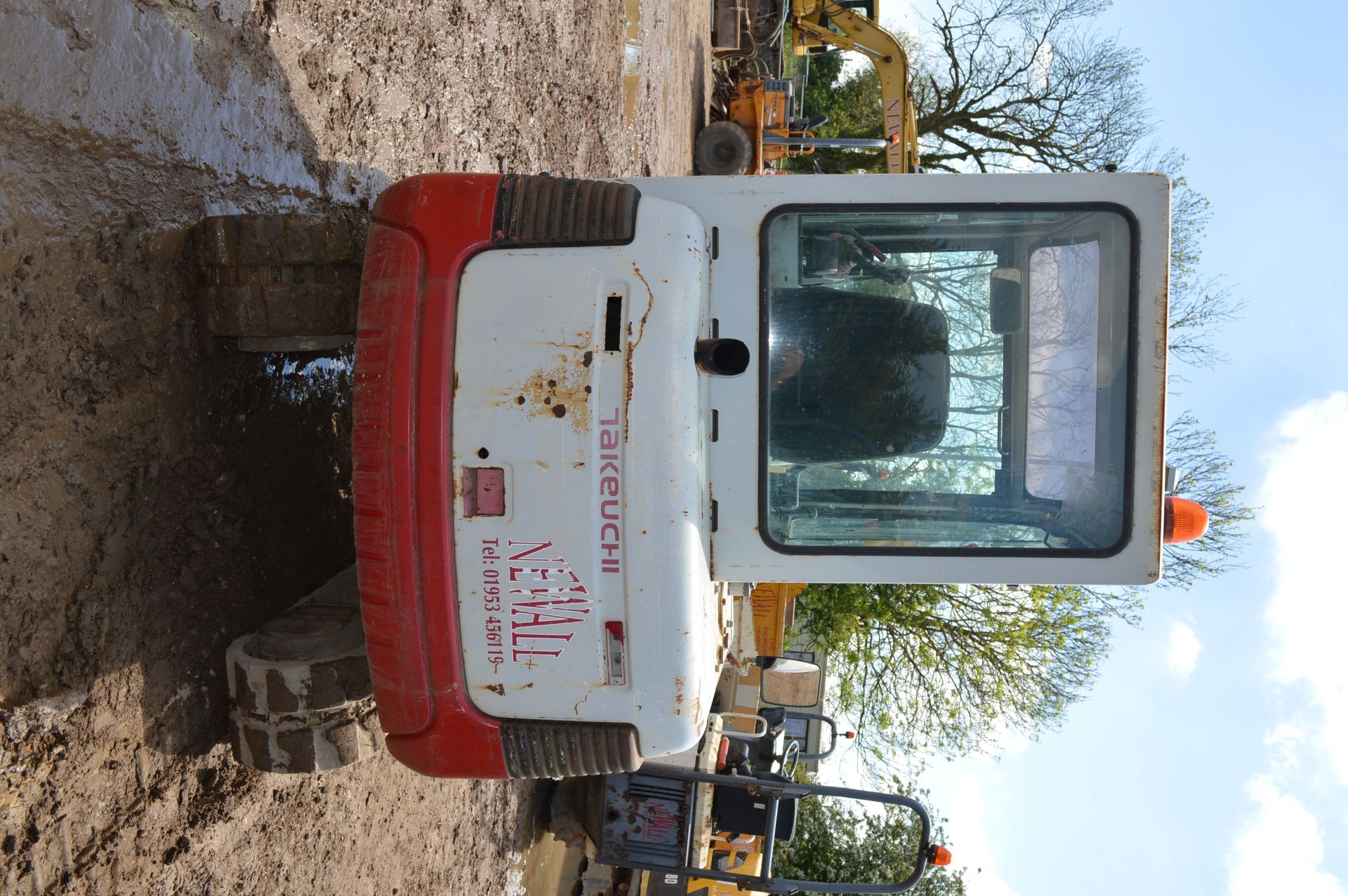 Takeuchi 2.5t Excavator - Image 8 of 23