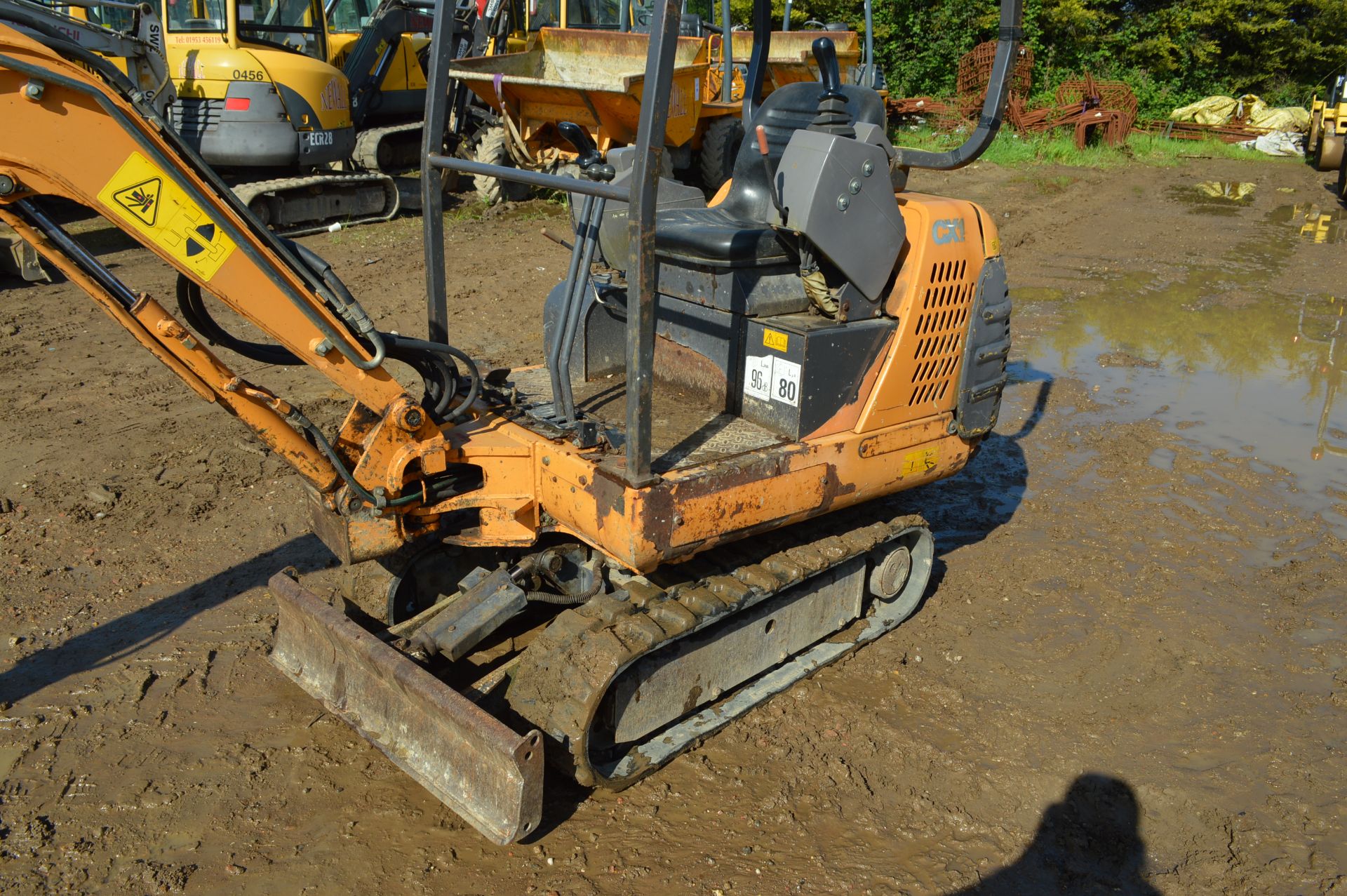 Case 1.5t Rubber Tracked Excavator with Blade - Image 4 of 26